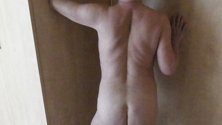 Nadia nackt im Schlafzimmer