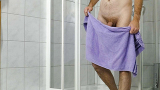Penisbilder nach dem Duschen gemacht