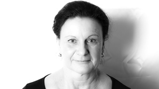 Fotoshooting mit vollbusiger Gilf-Lady