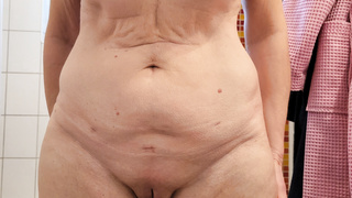 Was ist schöner , Nicole mit oder ohne Haare ?