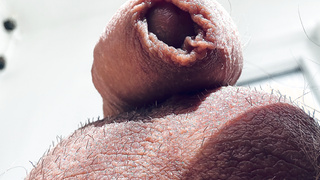 Sonnenbaden auf dem Balkon