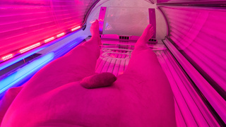 Frank geil im Solarium