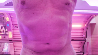 Frank geil im Solarium