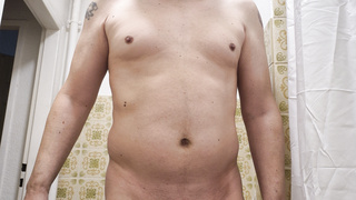 Zeige mich nackig in mein Bad