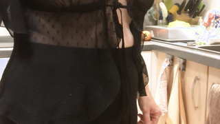 Silke in durchsichtiger Bluse