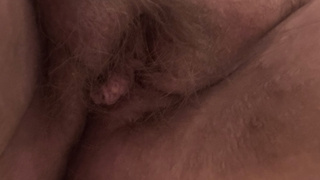 Haarige Muschi meiner Freundin