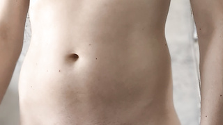 Langer Penis frisch geduscht