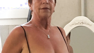 Geile reife Hängetitten