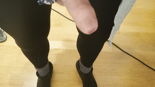 Damenwäscheträger geil am wichsen in Heels