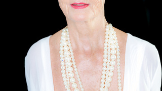 Fotoshooting mit einer heißen GILF / Oma