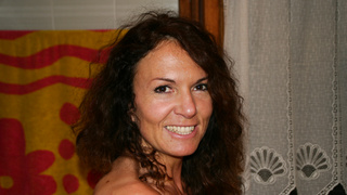 MILF mit großen Brüsten