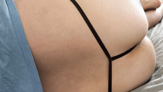 Hab mir nen braunen G-String gekauft