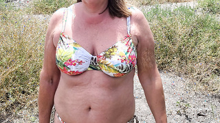 Das ist meine Frau im Bikini