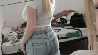 Versaute Blonde Studentin 21  Jahre