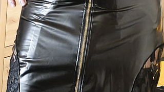 Mein hautenges neues Lackkleid