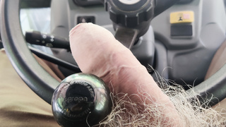 Geil auf dem Traktor