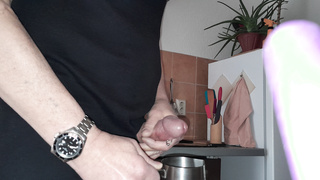 Kondensmilch mit Sperma veredeln