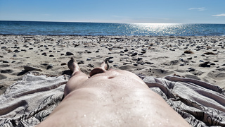 Sonnenbaden an der Ostsee