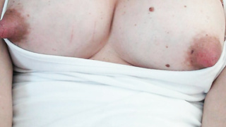 Milchbrüste oben ohne