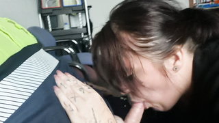 Meine Frau lutscht mein harten schwanz