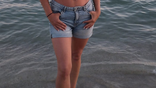 Im Urlaub Ohne BH am Strand von Palma