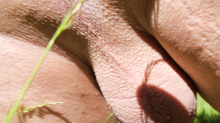 Nackt im Wald freue mich über neue und nette Kontakte