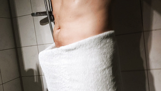 Harter Schwanz in der Dusche