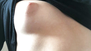 Meine klein Brüste sind geil