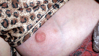 Rasierte Muschi im Schlaf fotografiert