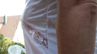 Leicht bedeckte Titten auf Terrassien