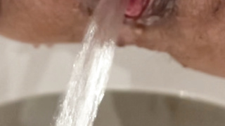 Geil gepinkelt, Zuhause oder Unterwegs