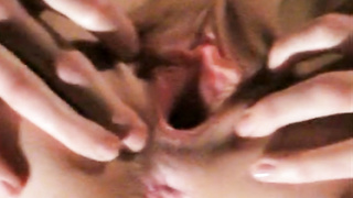 Junge Muschi feucht und nass