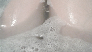 Hat jemand Lust mit mir zu baden?