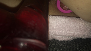 Julia unten ohne Höschen