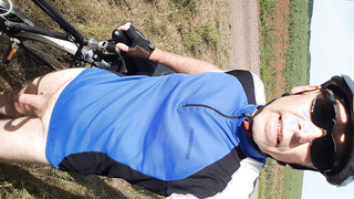 Unten ohne Fahrrad fahren