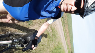 Unten ohne Fahrrad fahren