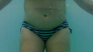 Im Pool is es doch schön... Teil 1