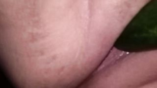 Meine heiße Freundin sie zeigt gern alles