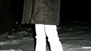 Nackt im neuen Schnee