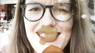 Carolin loves Cumtribute