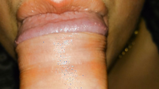 Eine Frau Sie saugt so geil