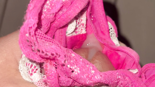 Heimlich vollgewichster Tanga