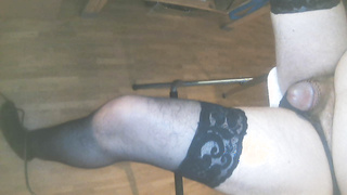 Neue Strümpfe und Höschen