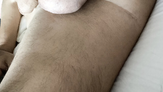 Nackt in Bett Zimmer am The Pig,