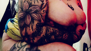 Lilly's dicke Titten