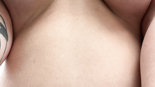 Die Brüste Meiner Frau Sie hat neue Nippel Pircings