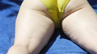 Sommer Sonnenbad im Bikini