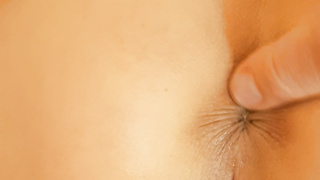 Anale  Vorbereitung meiner jungen Freundin