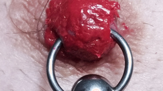 Geile Piercings am Nippel