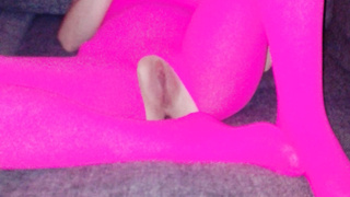 Bitch Nadina im pinken Catsuits